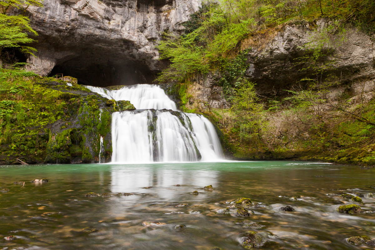 Cascade lison